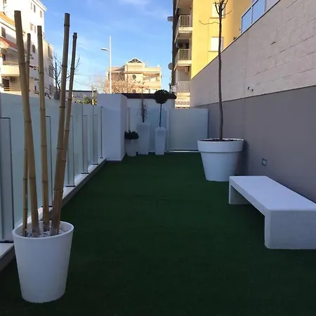 Edificio Attikos - Solo Familias Apartment Gandia Exterior photo